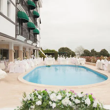 Zinos Hotel